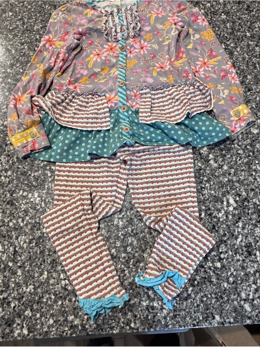 Matilda Jane girls 2 piece set.  Top size 10 bottoms size 8
